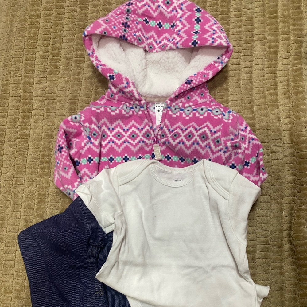 Carter’s baby girl fleece Hoodie 3Pc set 18m
NWT
